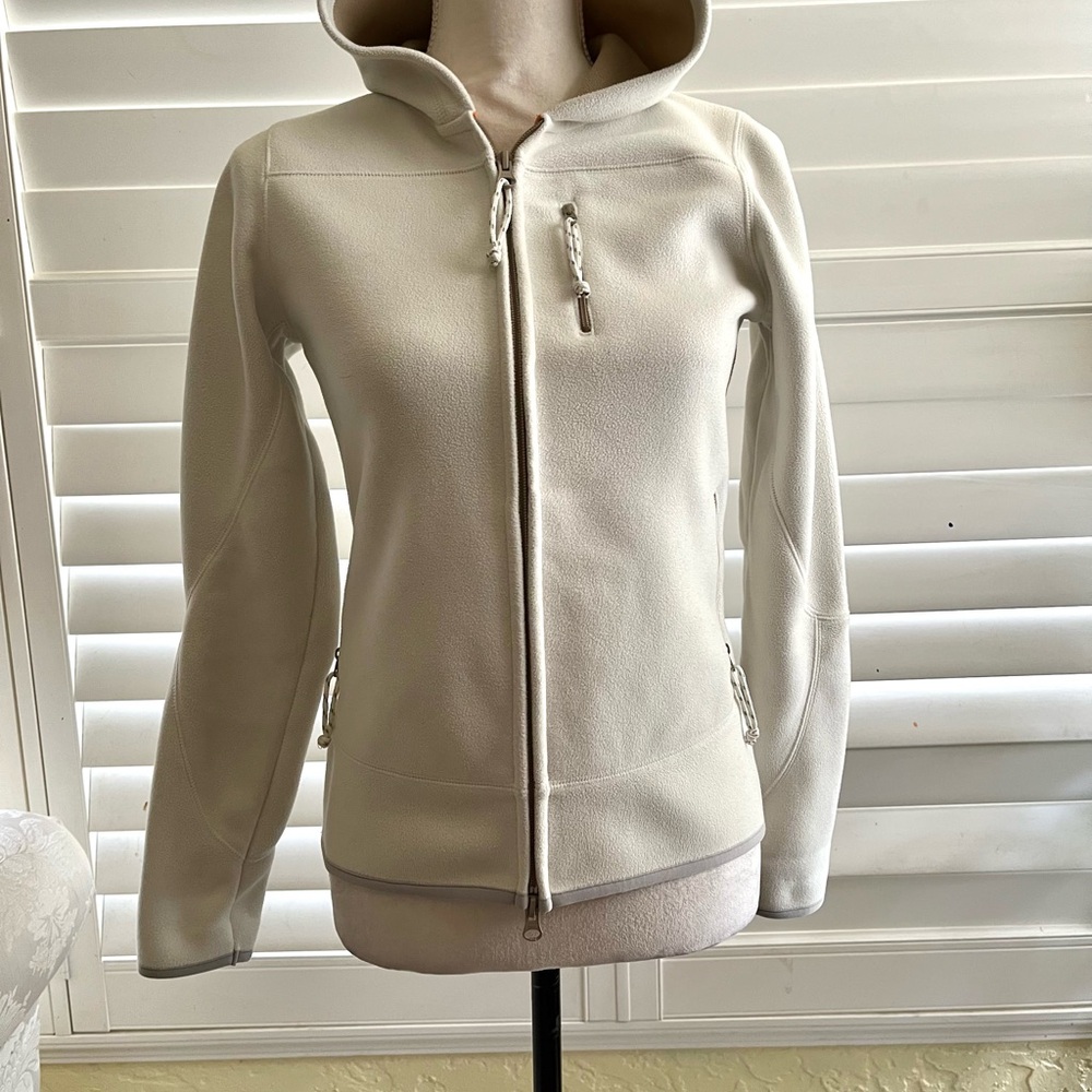 Old Navy Perfect Fit Zip Hoodie Cream Colored Zipper Pockets Sz S